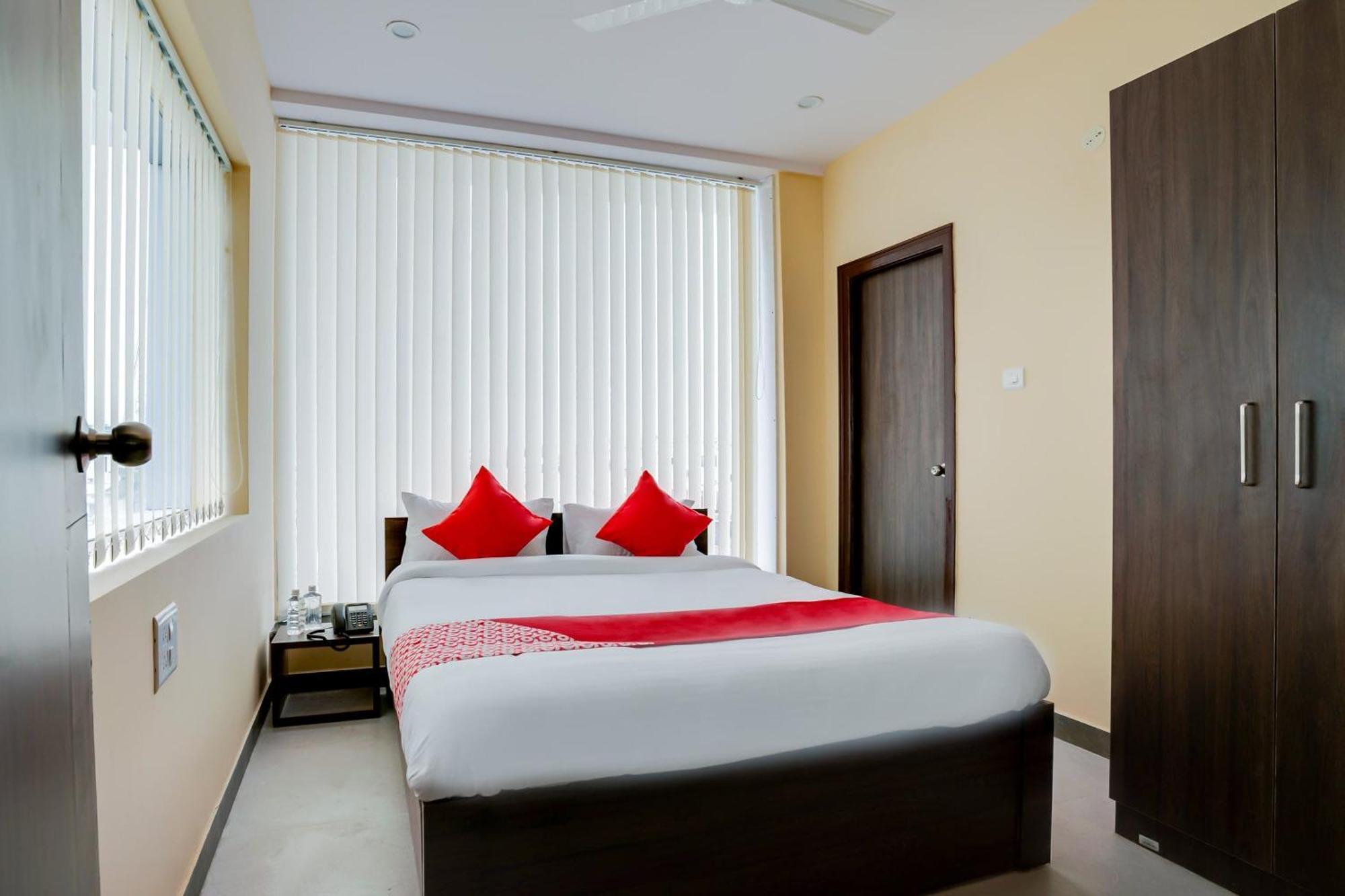 Hotel O Alekhya Residency Cafe Bahar Sururnagar Eksteriør billede