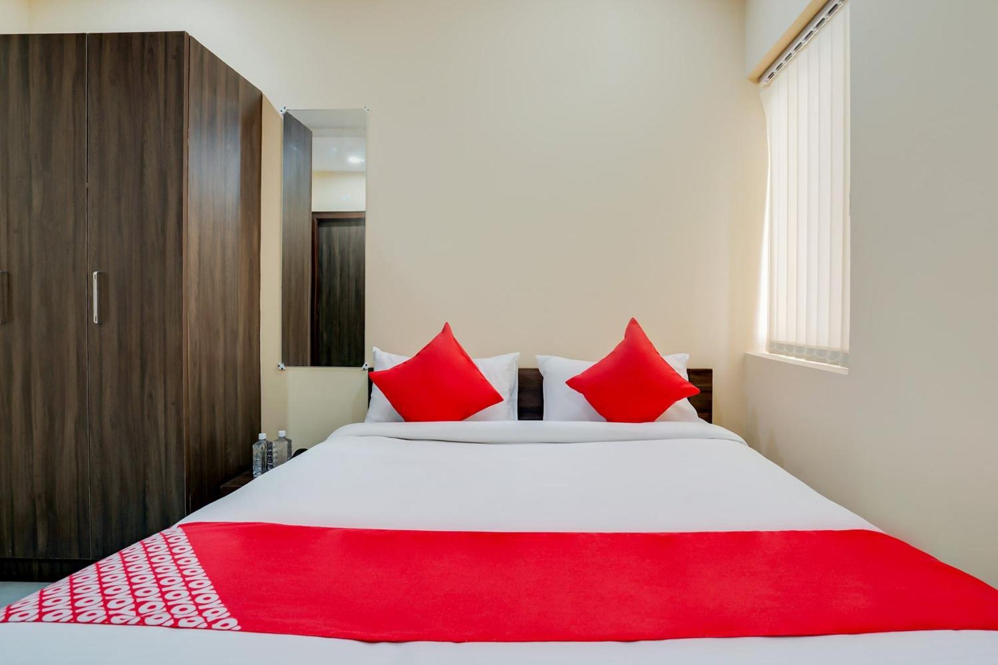 Hotel O Alekhya Residency Cafe Bahar Sururnagar Eksteriør billede