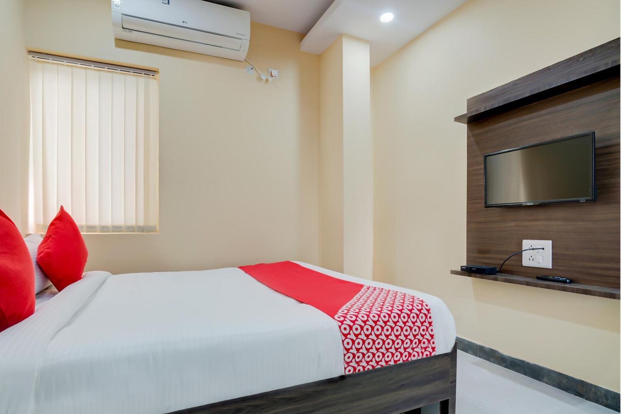Hotel O Alekhya Residency Cafe Bahar Sururnagar Eksteriør billede