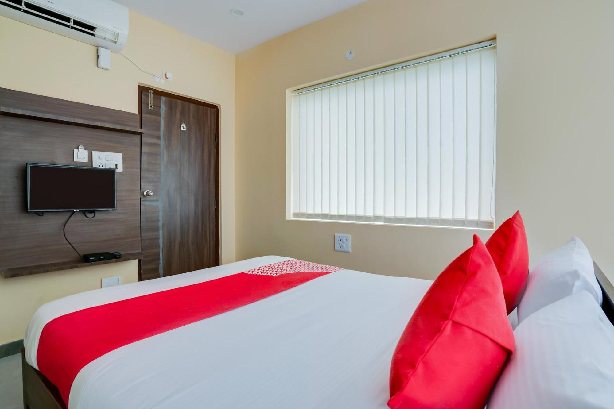 Hotel O Alekhya Residency Cafe Bahar Sururnagar Eksteriør billede