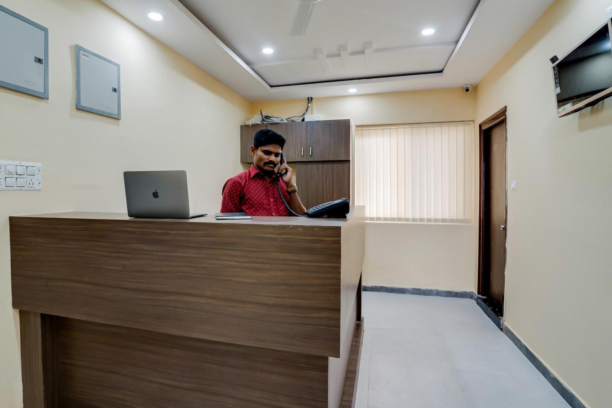 Hotel O Alekhya Residency Cafe Bahar Sururnagar Eksteriør billede